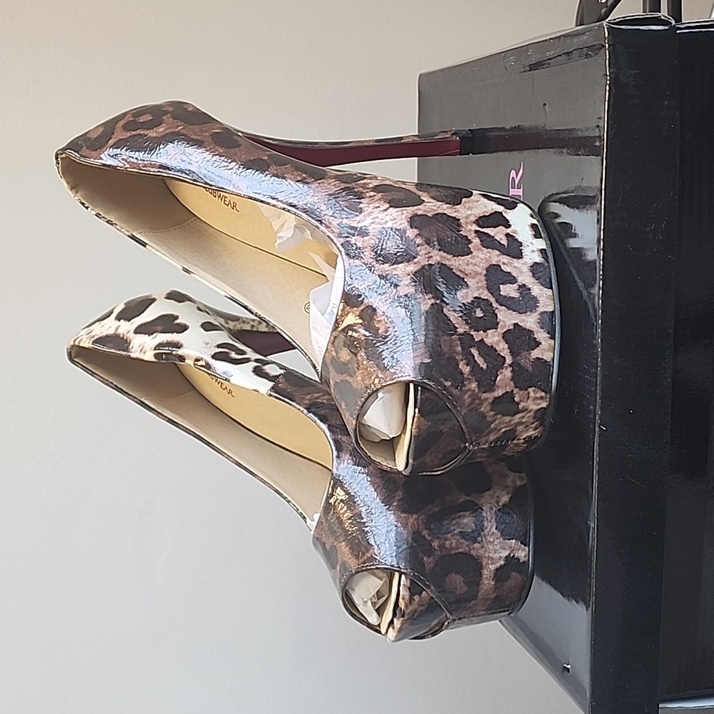 Platform Peep toe heels